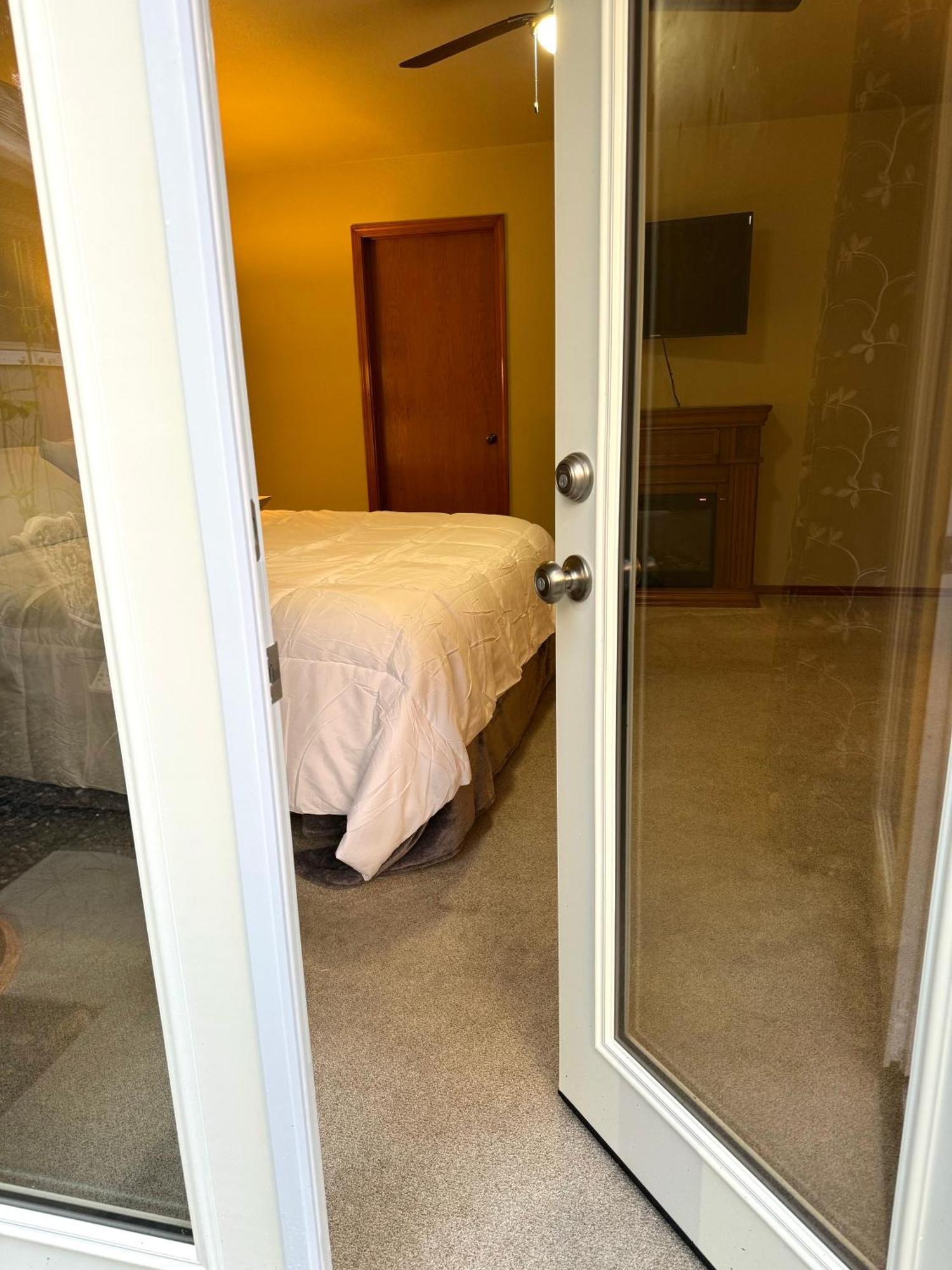 Meadow Landing Apartment Три Ривърс Екстериор снимка